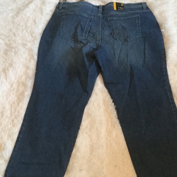 Style & Co. Boyfriend Jeans - Picture 7 of 7